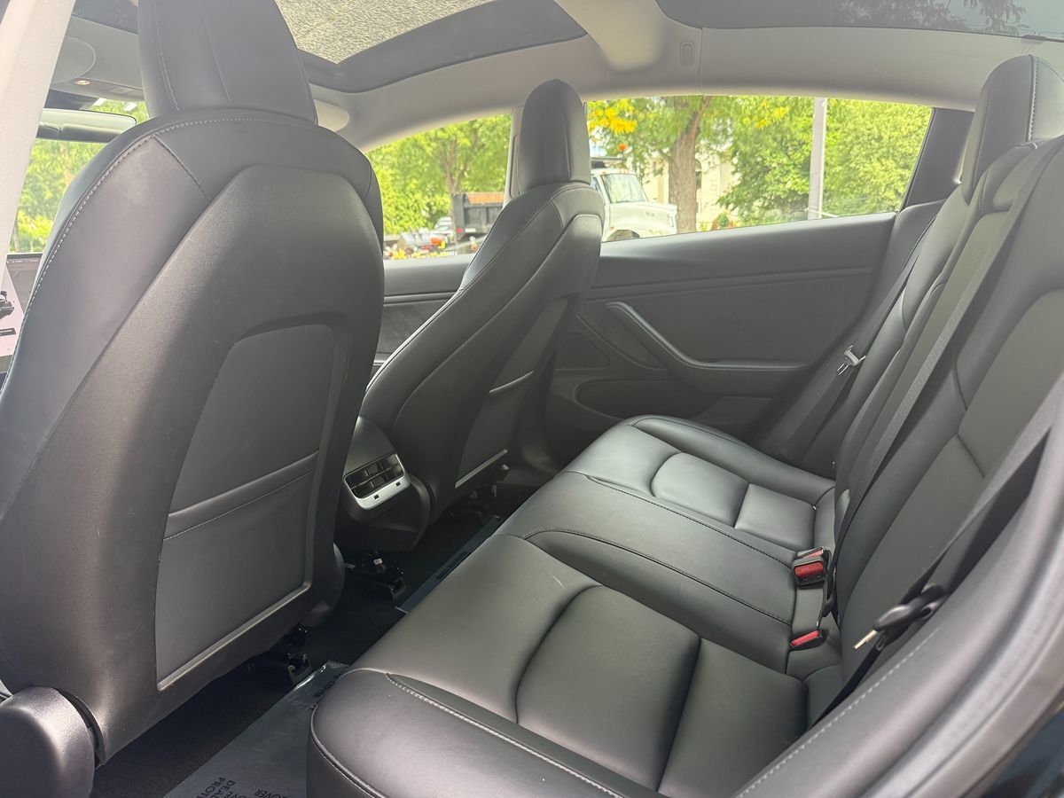2019 Tesla Model 3 Long Range photo 16