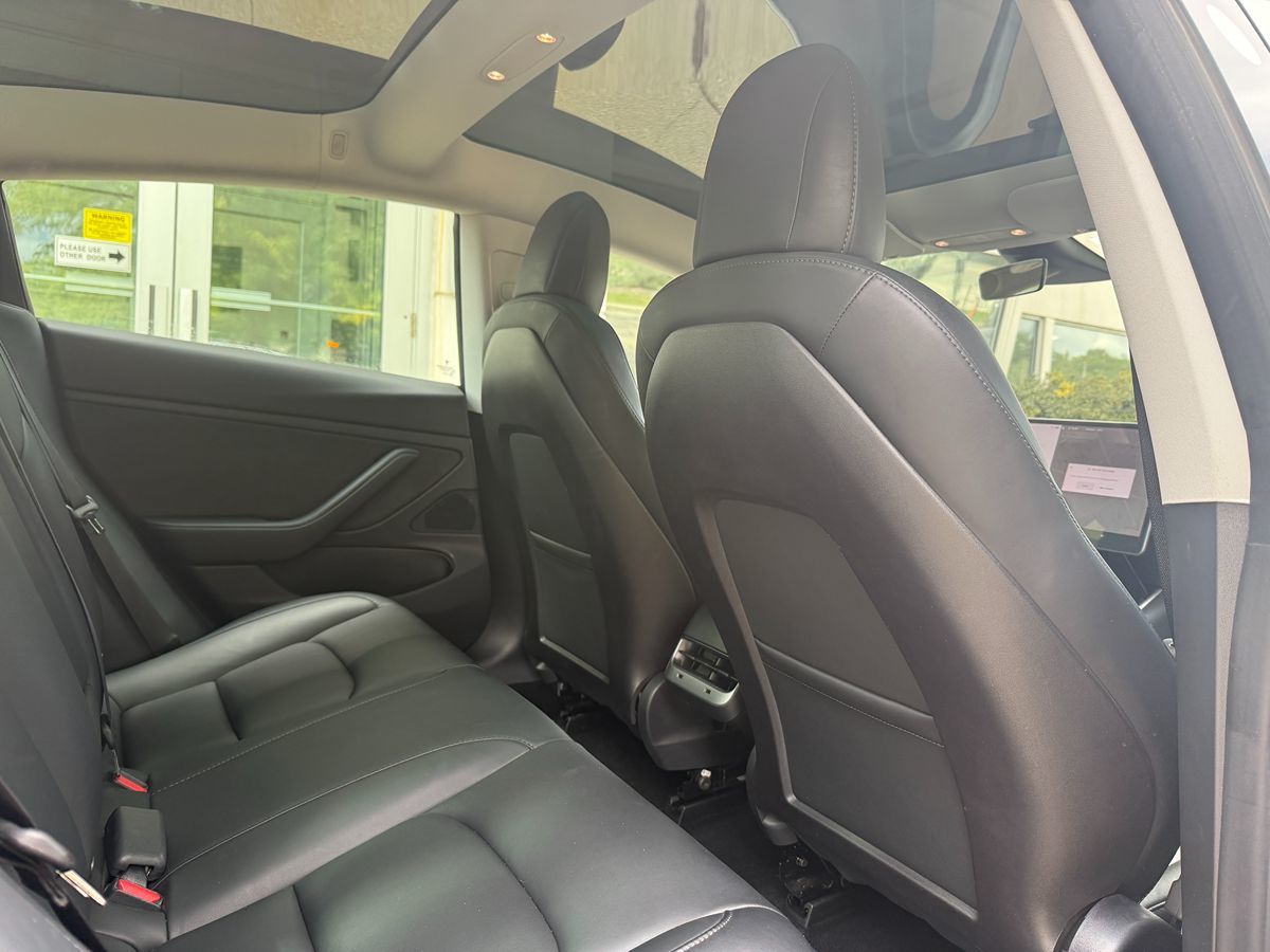 2019 Tesla Model 3 Long Range photo 17