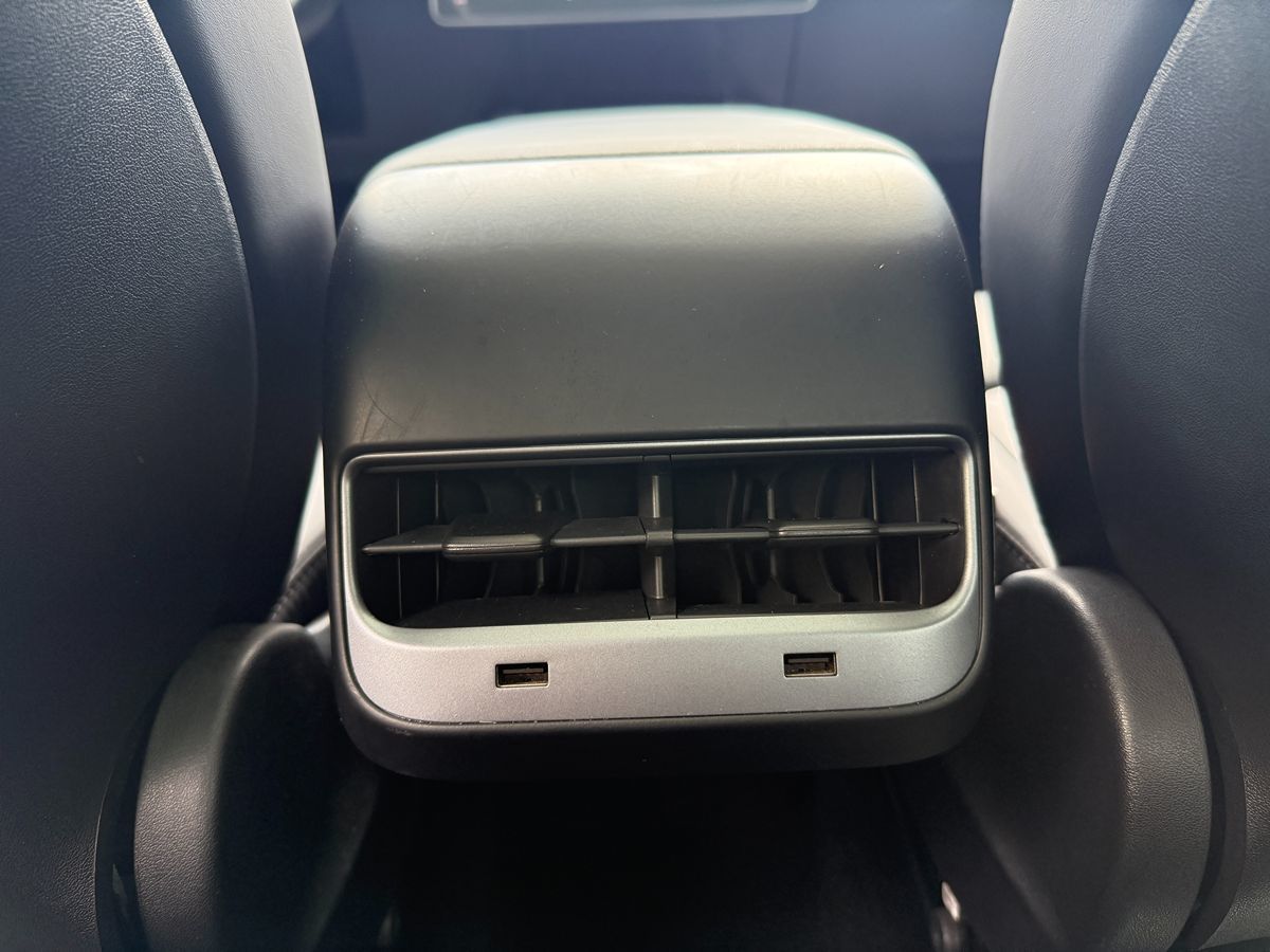 2019 Tesla Model 3 Long Range photo 24