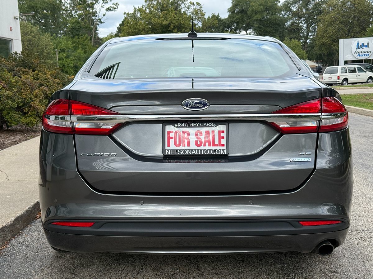 2017 Ford Fusion SE photo 4