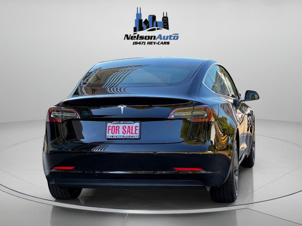 2019 Tesla Model 3 Mid Range photo 4