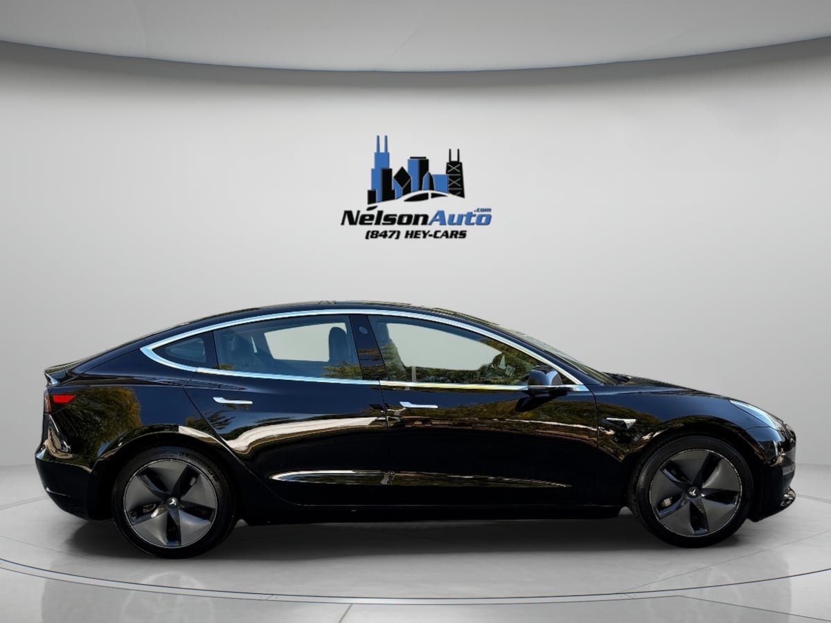 2019 Tesla Model 3 Mid Range photo 2