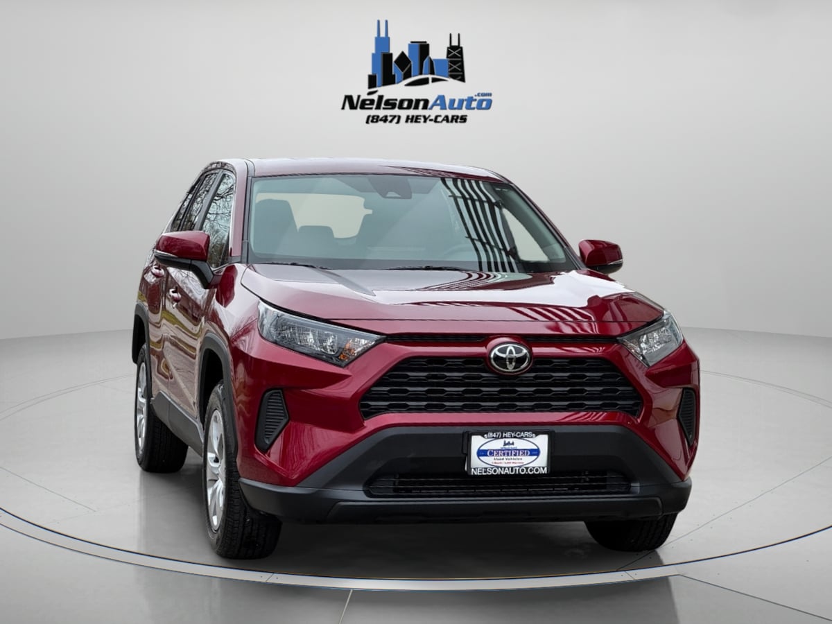 2022 Toyota RAV4 LE photo 2