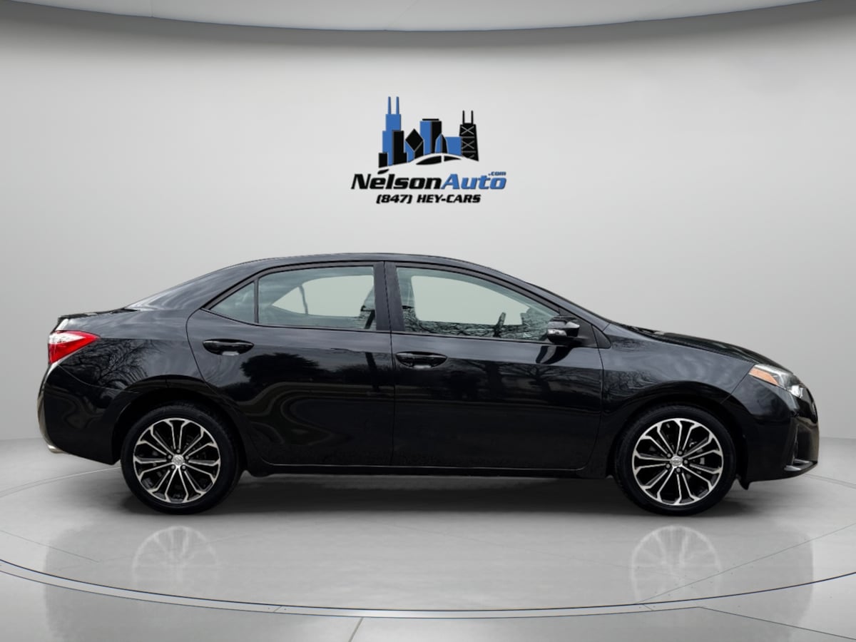 2015 Toyota Corolla S photo 3