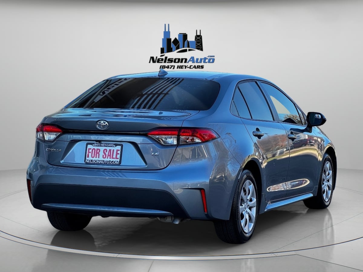 2020 Toyota Corolla LE photo 3