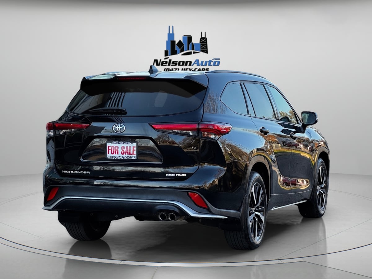 2022 Toyota Highlander XSE photo 3
