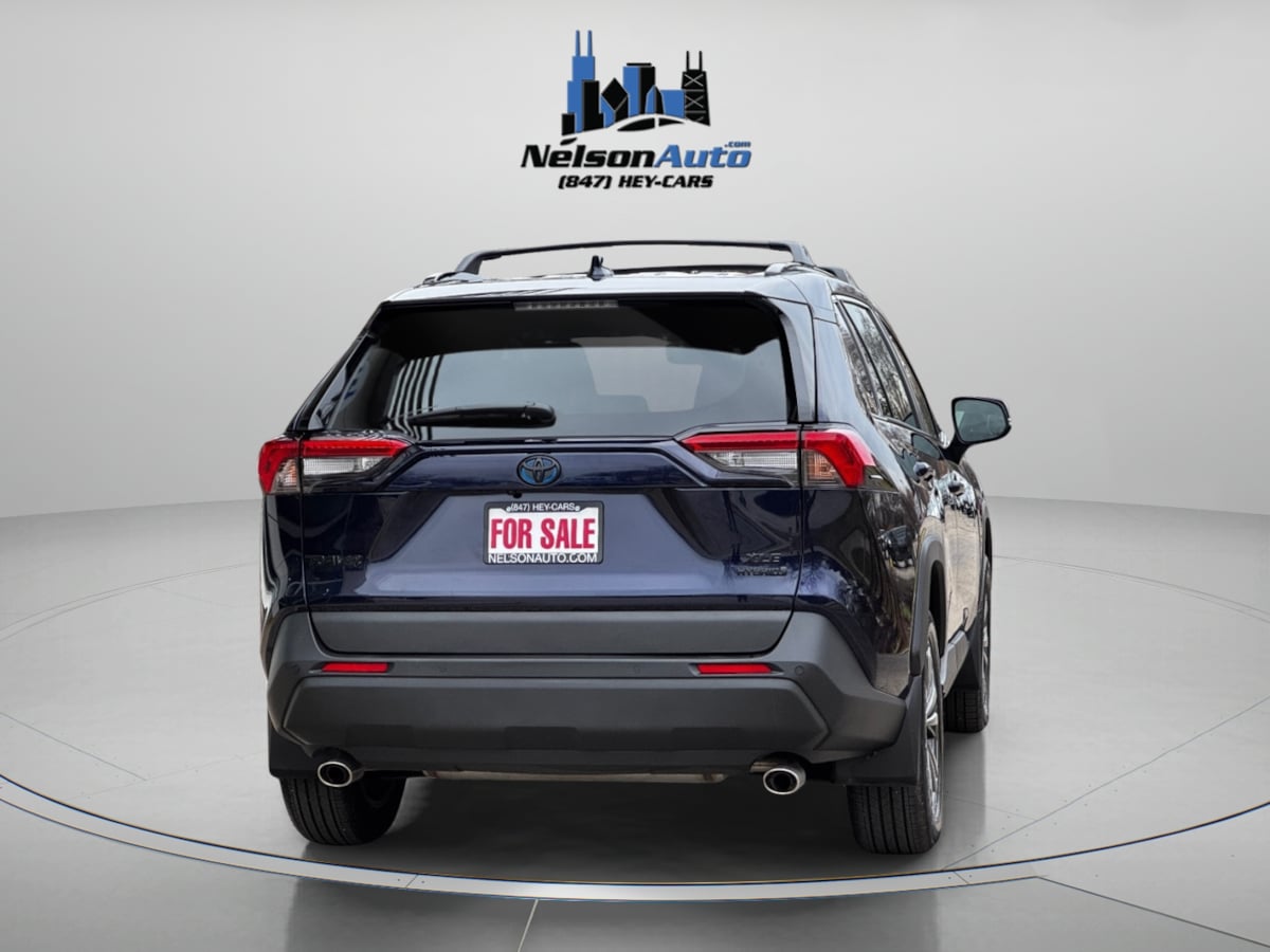 2024 Toyota RAV4 Hybrid XLE Premium photo 3