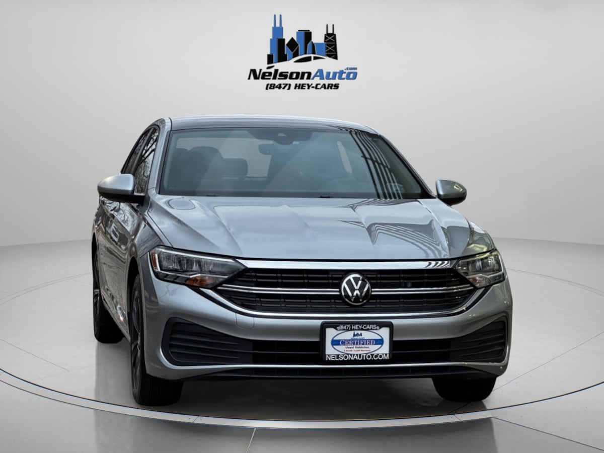 2024 Volkswagen Jetta SE photo 2