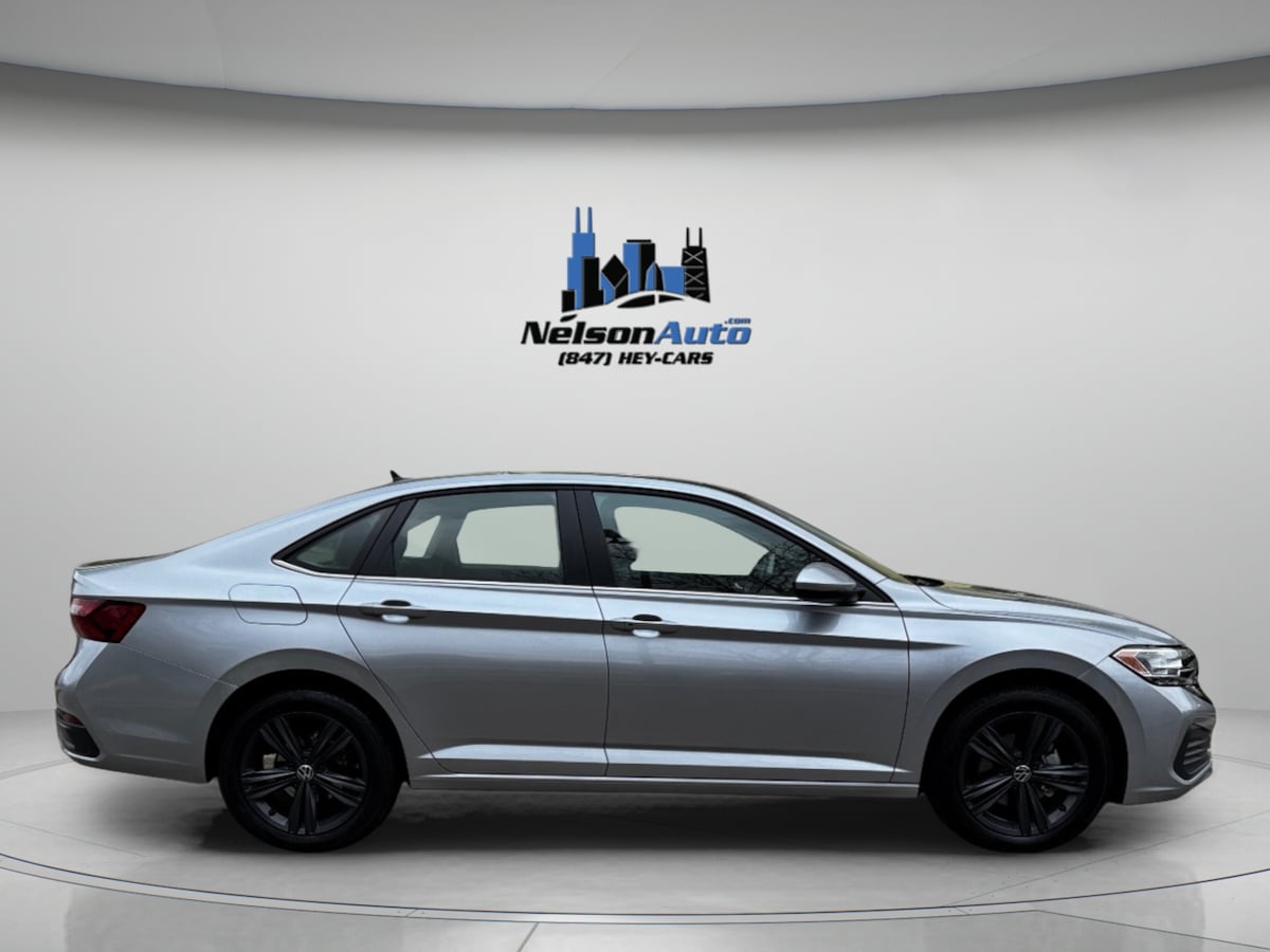 2024 Volkswagen Jetta SE photo 3