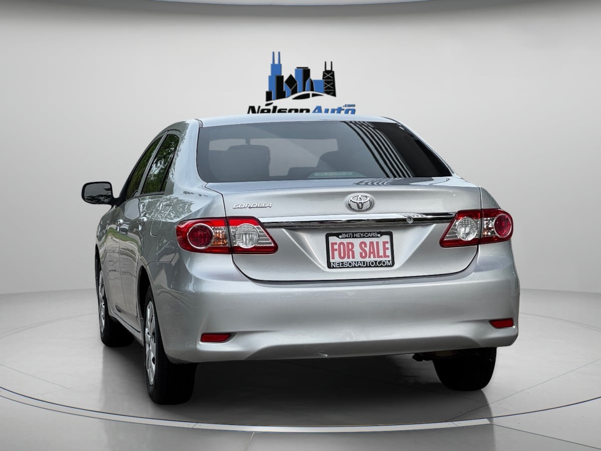 View vehicle photo 7