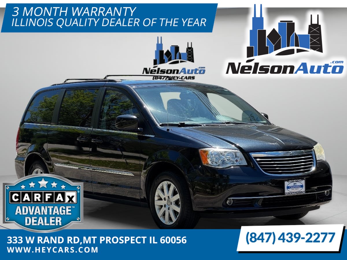 2013 Chrysler Town & Country Touring's photo