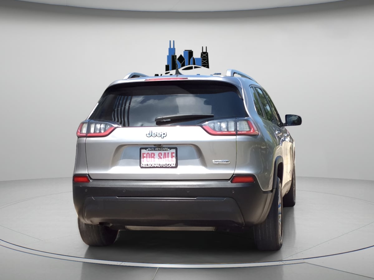 View vehicle photo 5