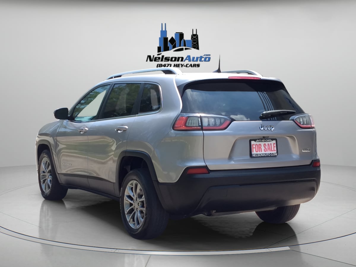 View vehicle photo 7