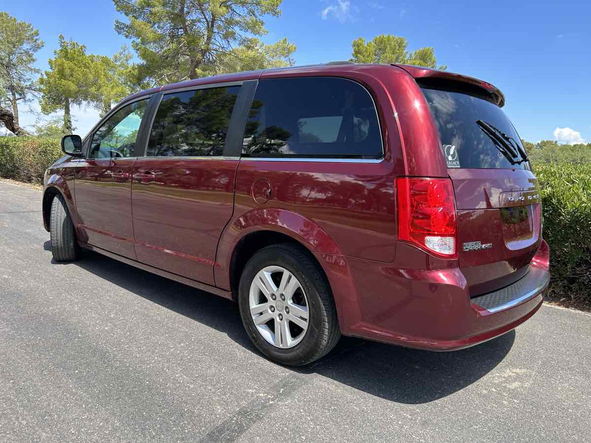 2019 Dodge Grand Caravan SXT - Photo 3