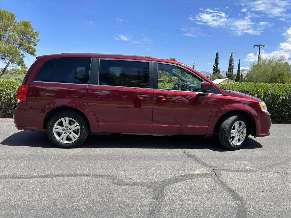 2019 Dodge Grand Caravan SXT - Photo 5