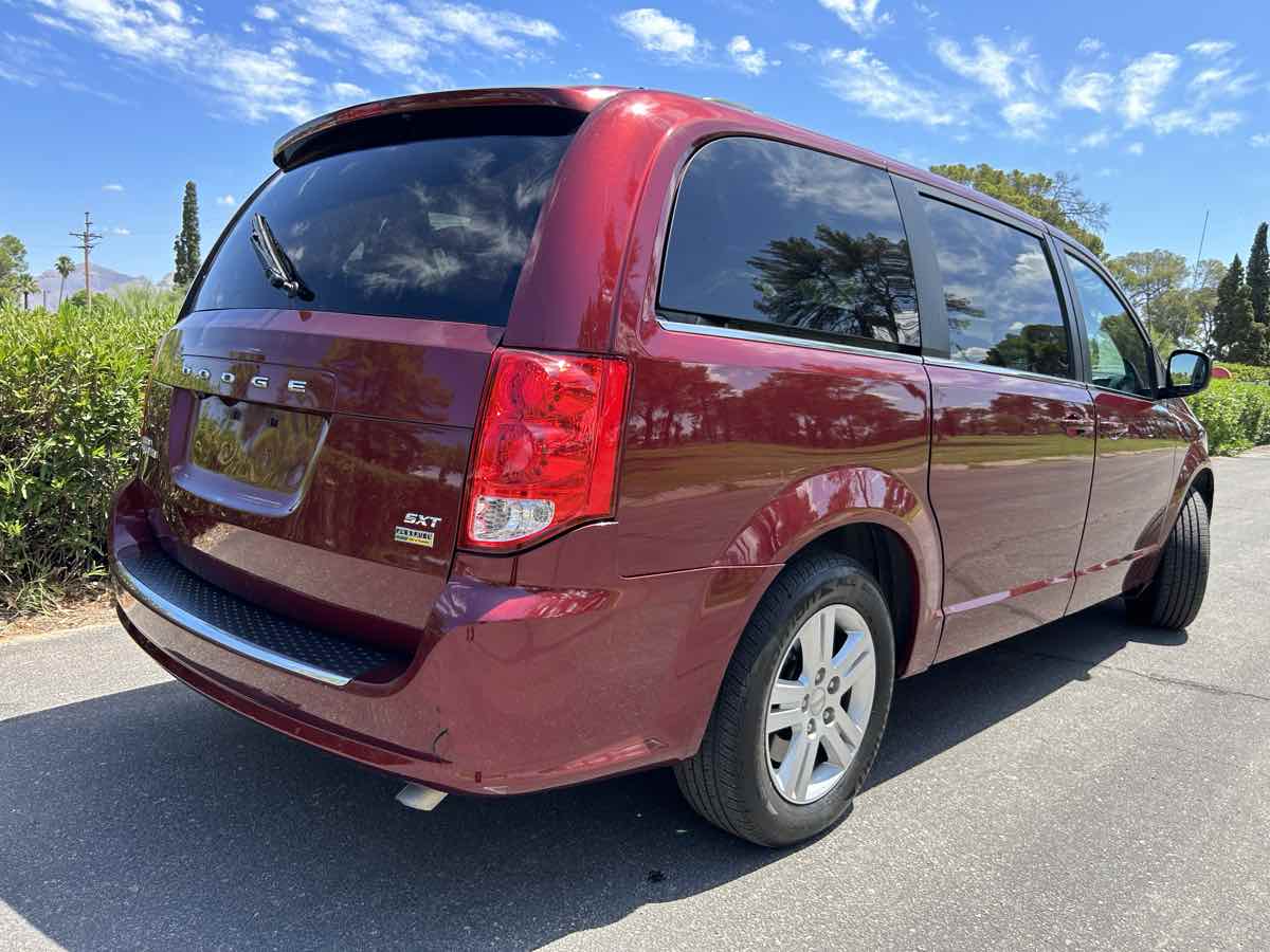 2019 Dodge Grand Caravan SXT - Photo 6