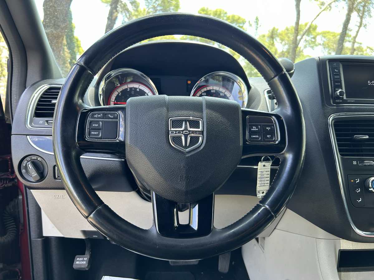 2019 Dodge Grand Caravan SXT - Photo 12