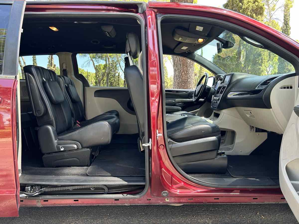2019 Dodge Grand Caravan SXT - Photo 23