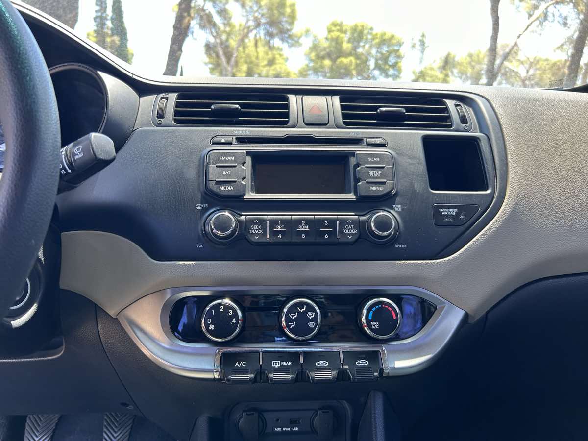 2013 Kia Rio LX - Photo 15