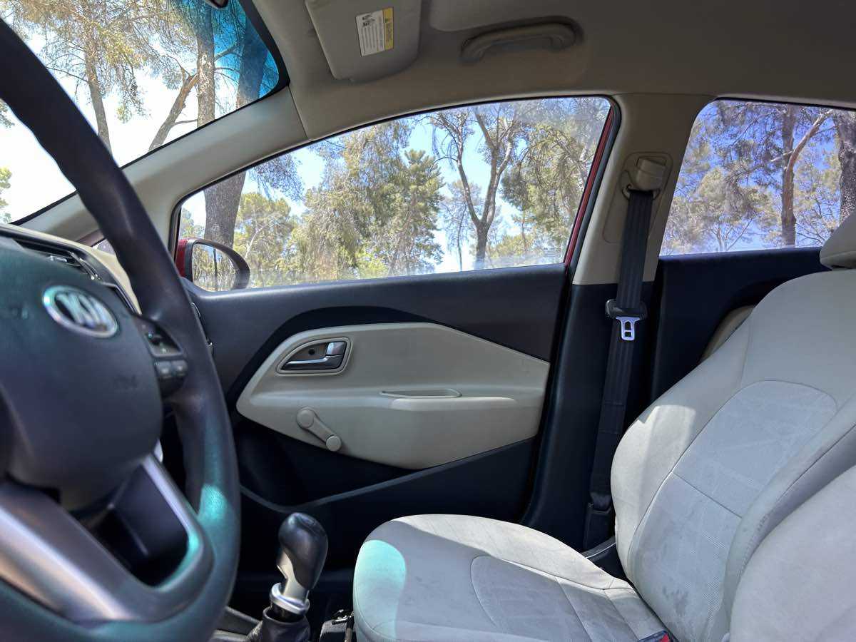 2013 Kia Rio LX - Photo 20