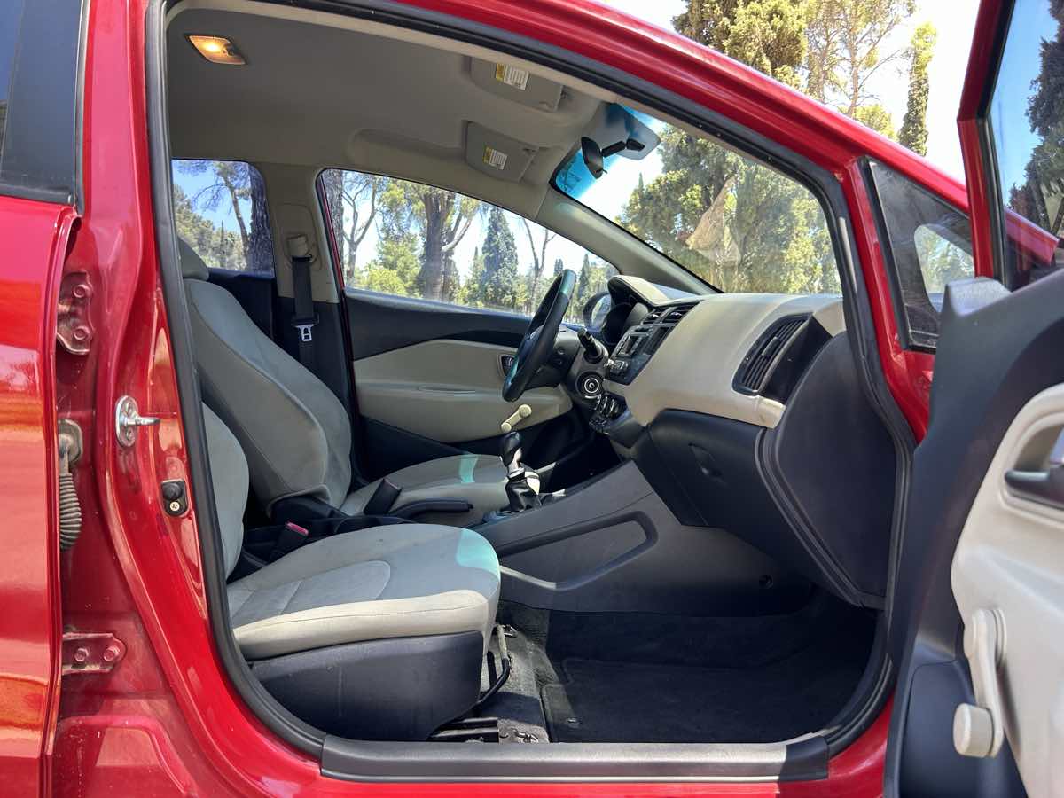 2013 Kia Rio LX - Photo 24
