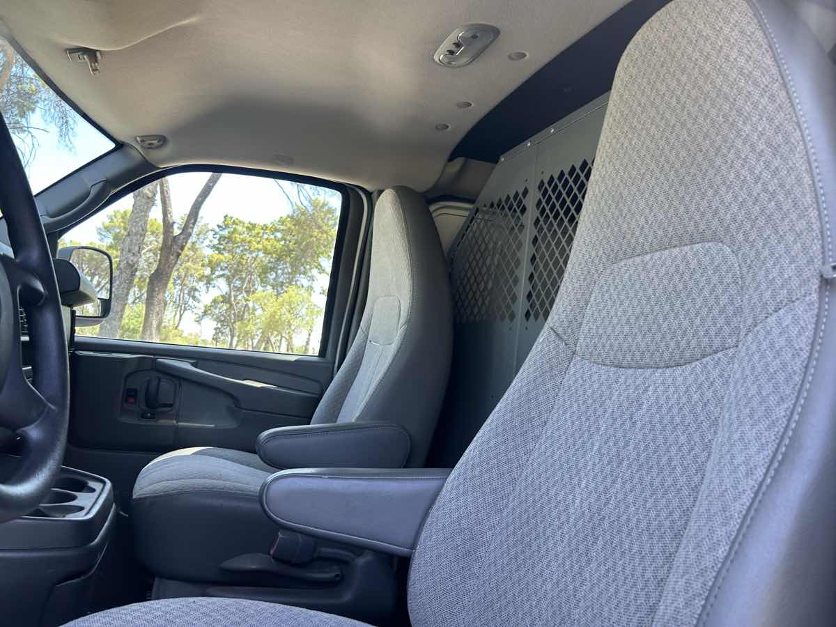 2013 Chevrolet Express Cargo Work Van - Photo 13