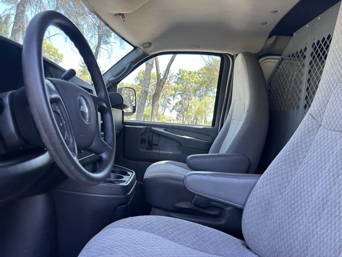 2013 Chevrolet Express Cargo Work Van - Photo 14