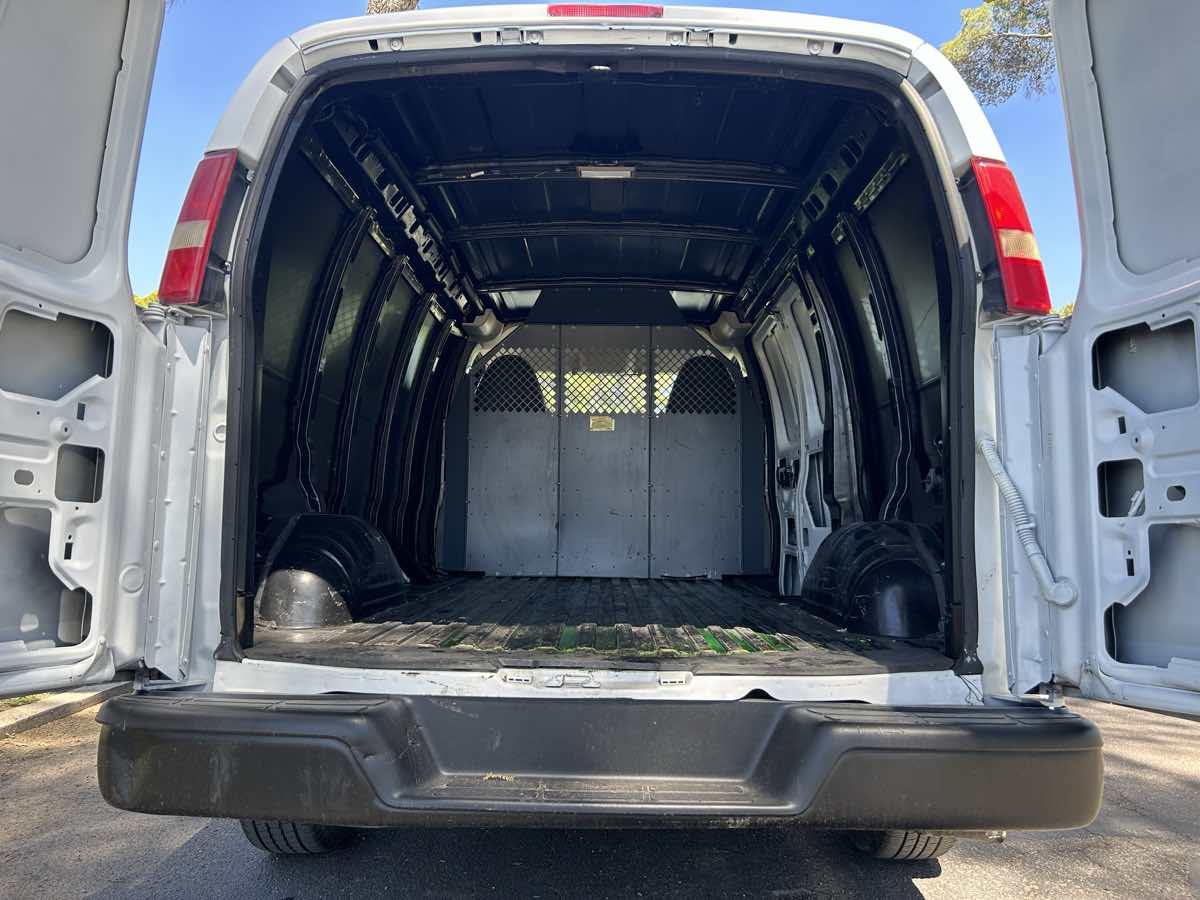 2013 Chevrolet Express Cargo Work Van - Photo 16