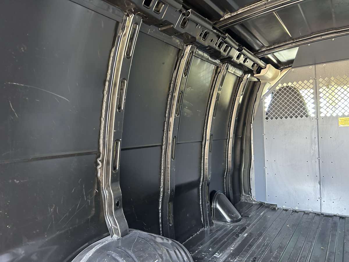2013 Chevrolet Express Cargo Work Van - Photo 19