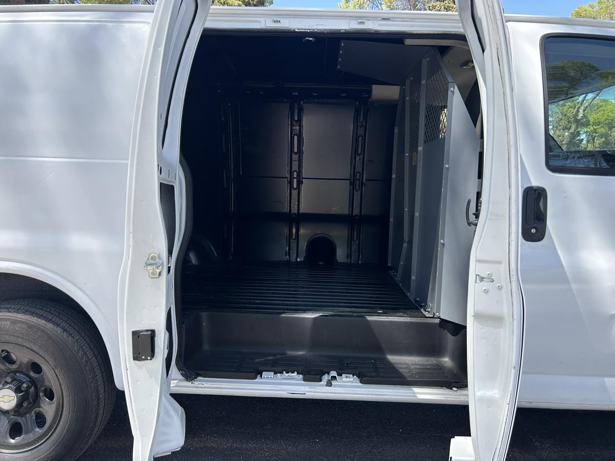 2013 Chevrolet Express Cargo Work Van - Photo 22