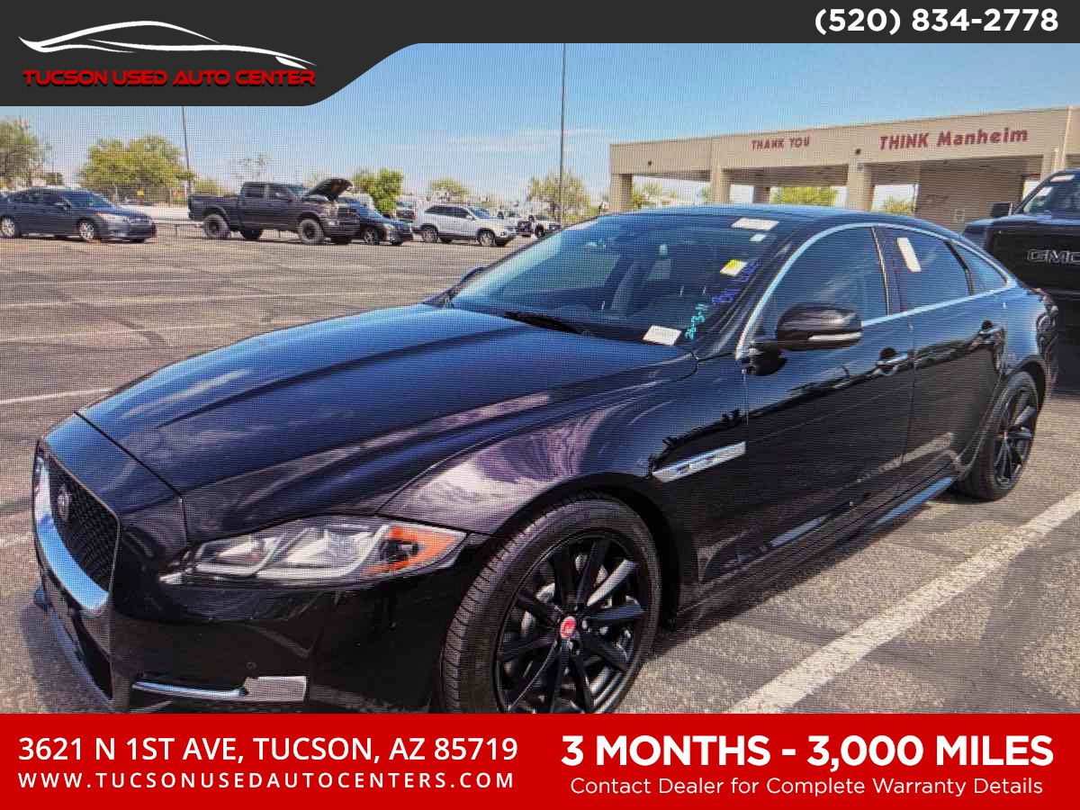2016 Jaguar XJ XJ R-Sport's photo