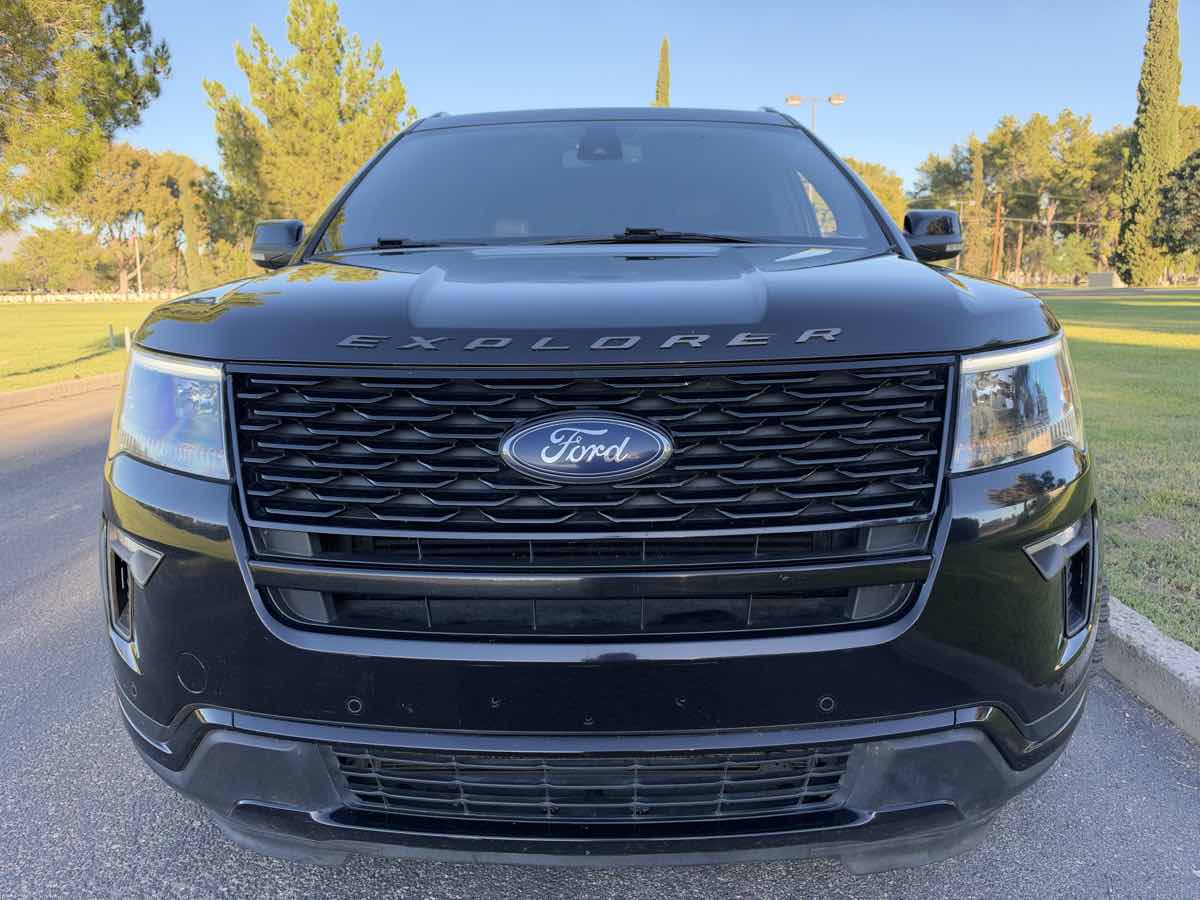 Ford Explorer photo 12