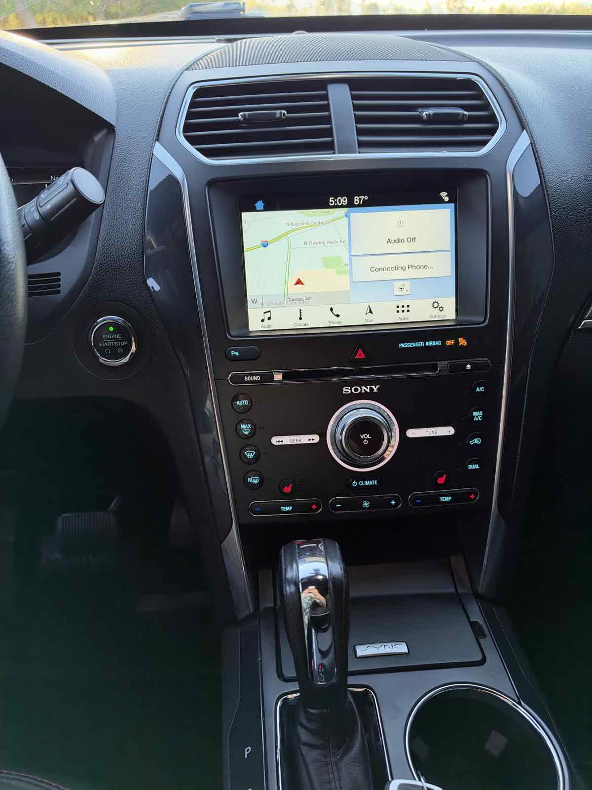 Ford Explorer photo 17