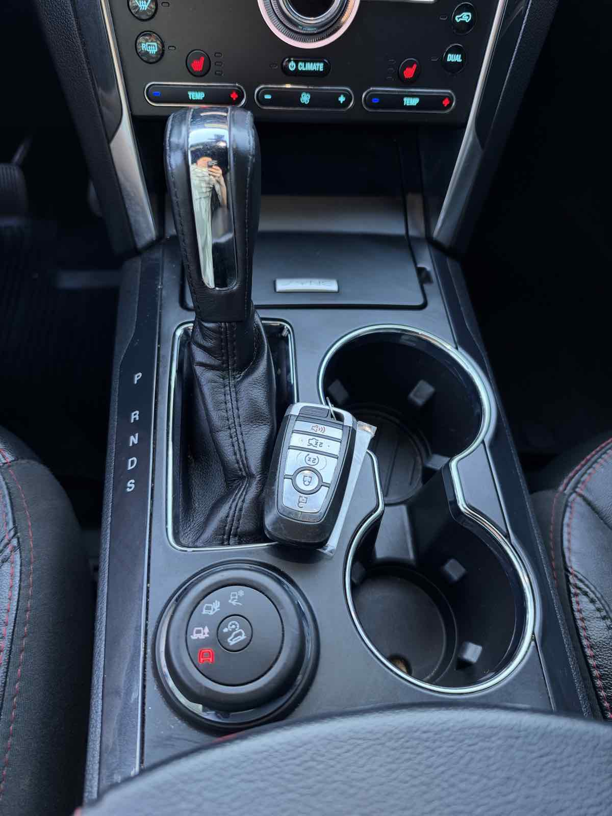 Ford Explorer photo 19