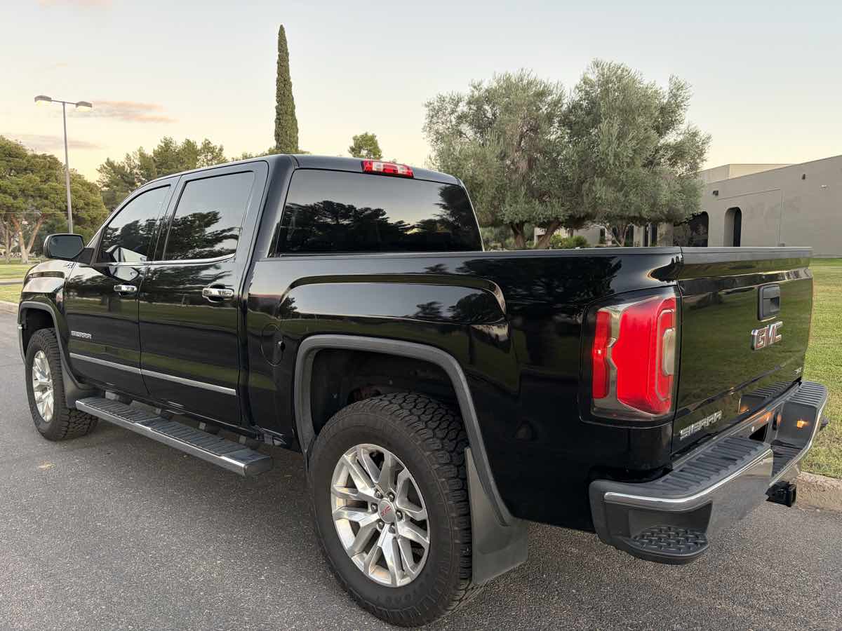 GMC Sierra photo 4