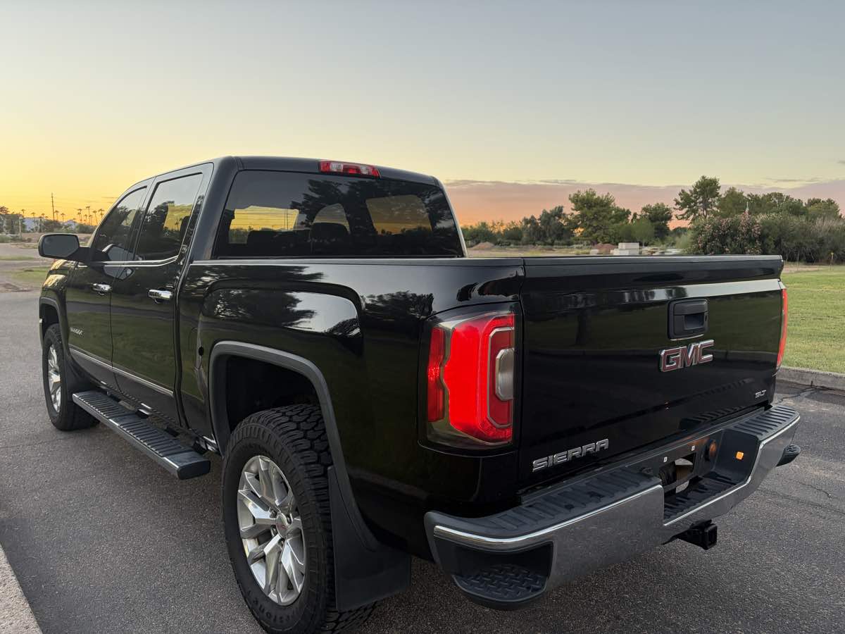 GMC Sierra photo 7