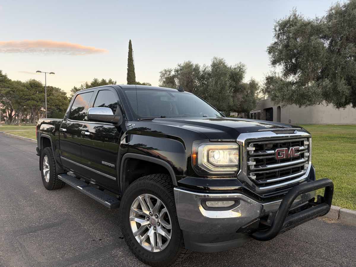 GMC Sierra photo 10