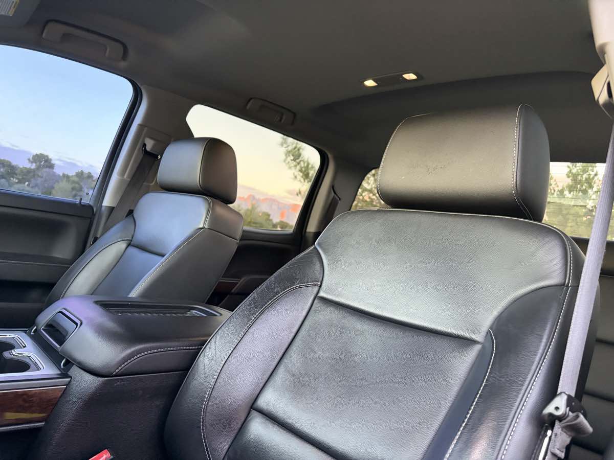 GMC Sierra photo 18