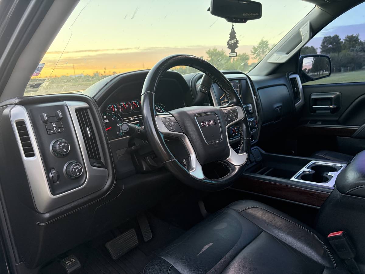 GMC Sierra photo 19
