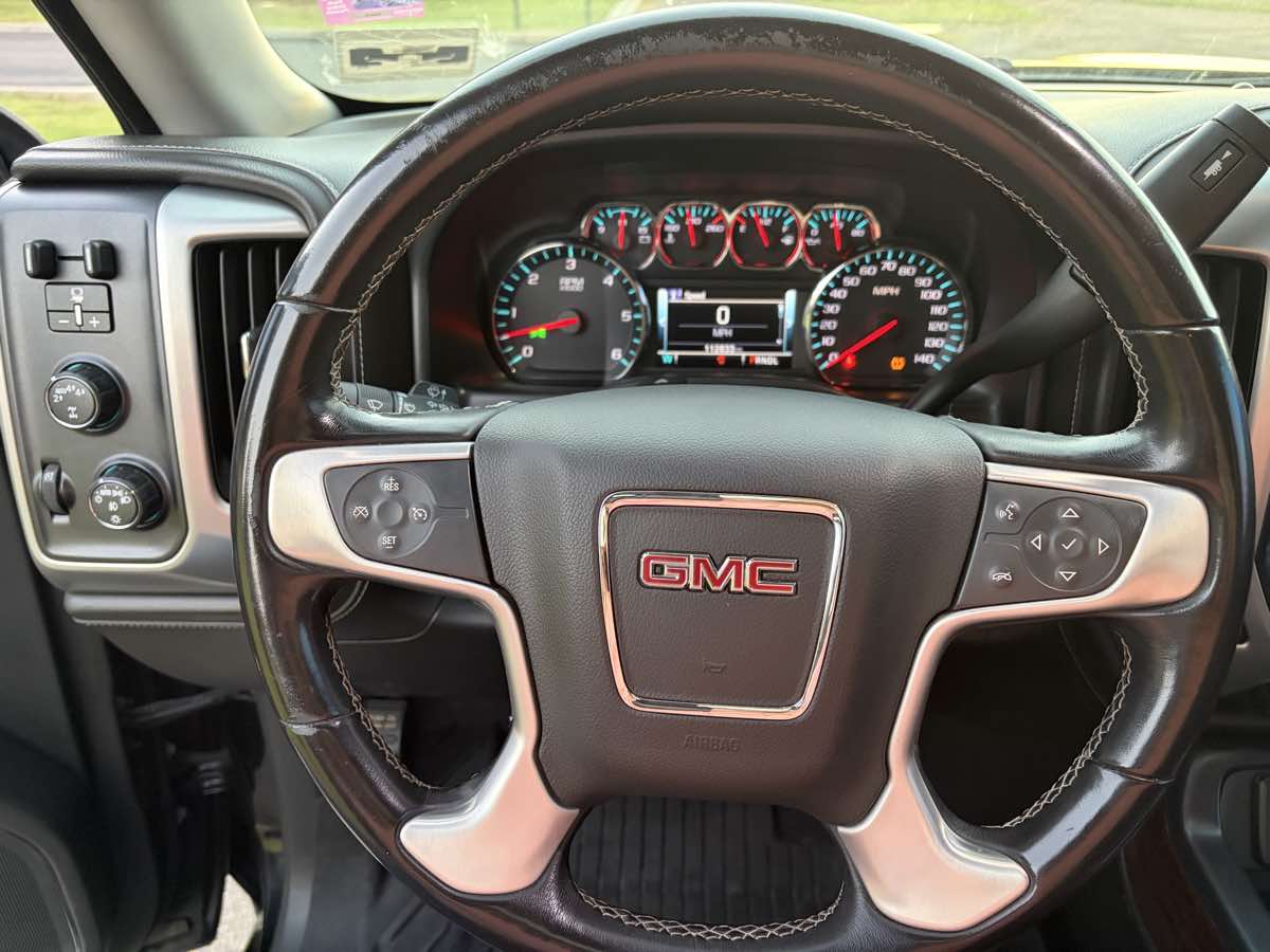GMC Sierra photo 21