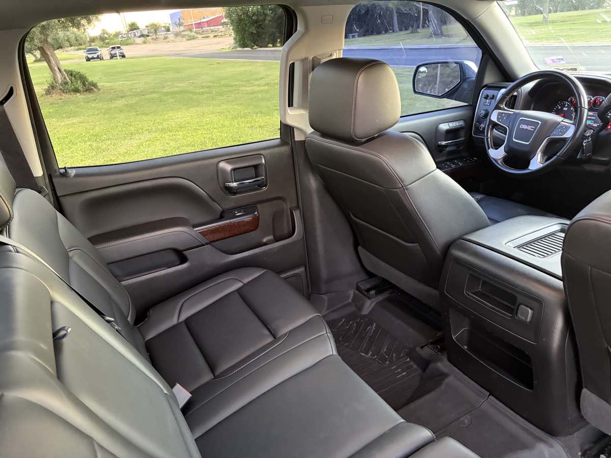 GMC Sierra photo 23