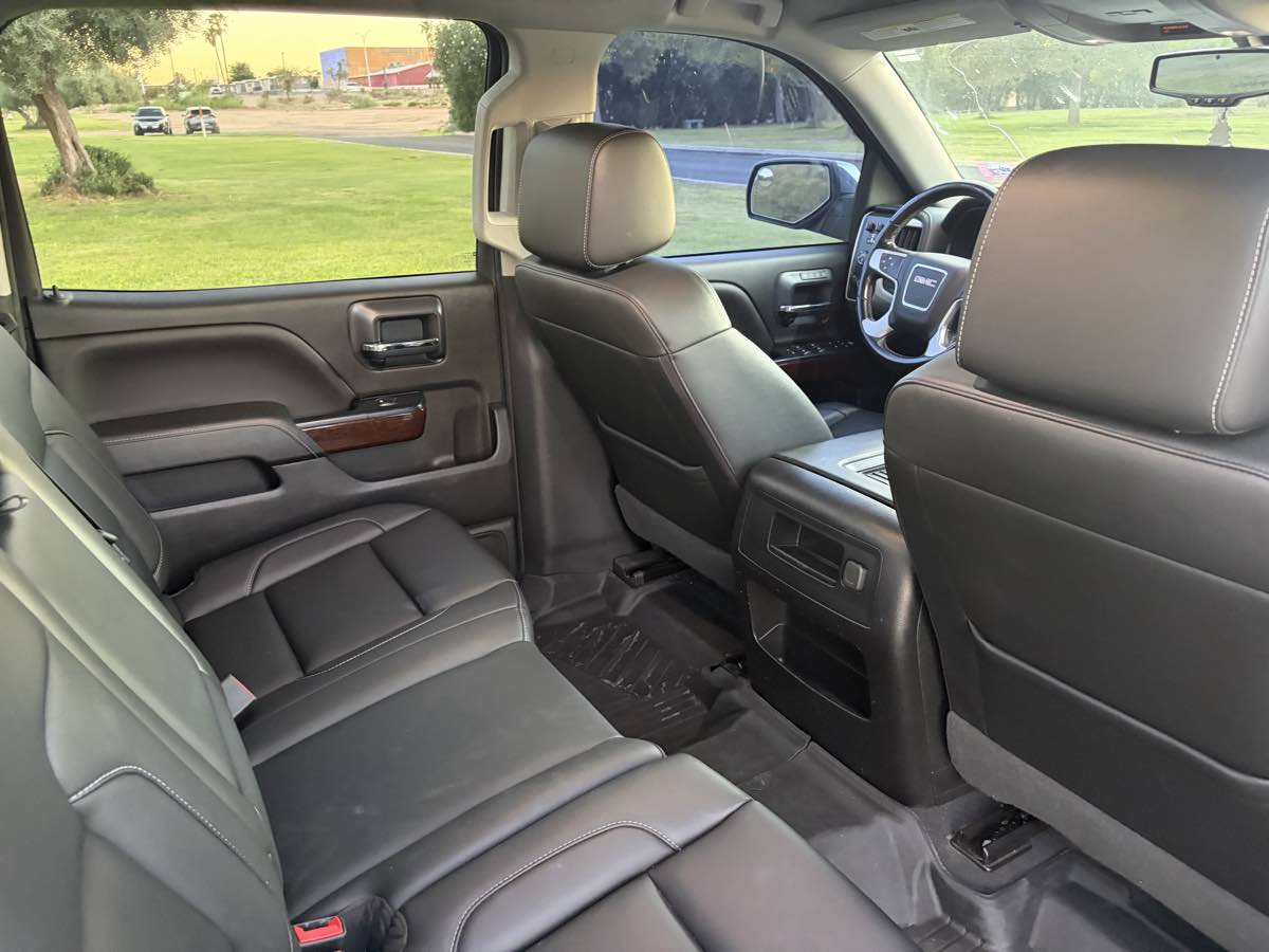 GMC Sierra photo 24