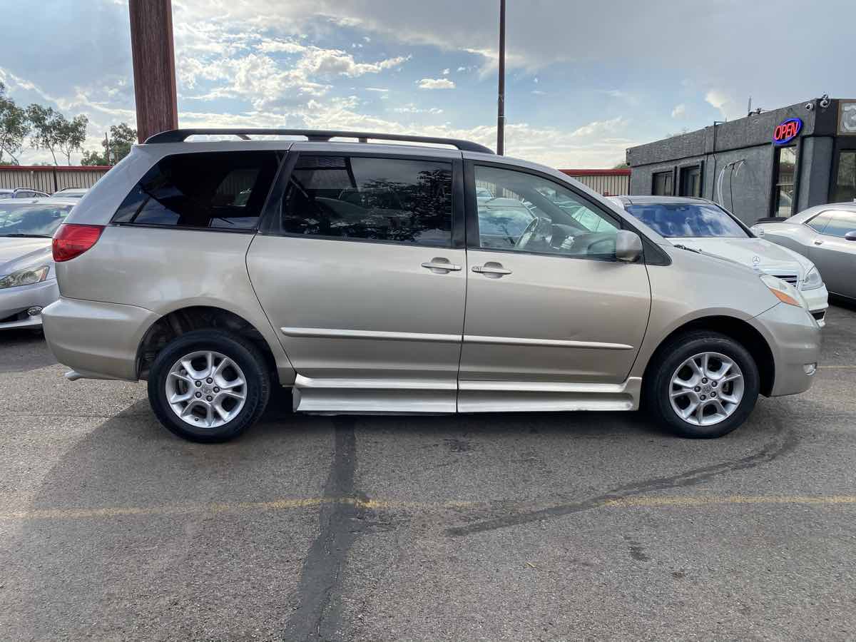 US Toyota Sienna limited 純正グリル 訳あり グリル Fits トヨタシエナ2011-2017フロントアッパーグリル