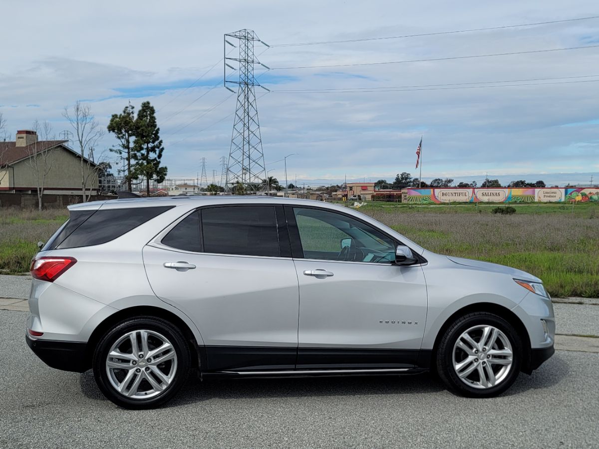 カツオトイワン様　シルバー　49 2018 CHEVROLET EQUINOX LT | 3GNAXSEV8JL105459