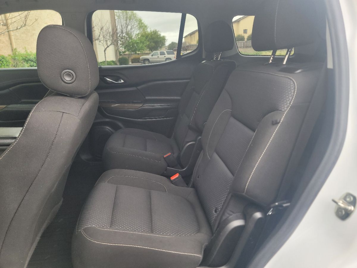 2022 GMC Acadia SLE - Photo 15