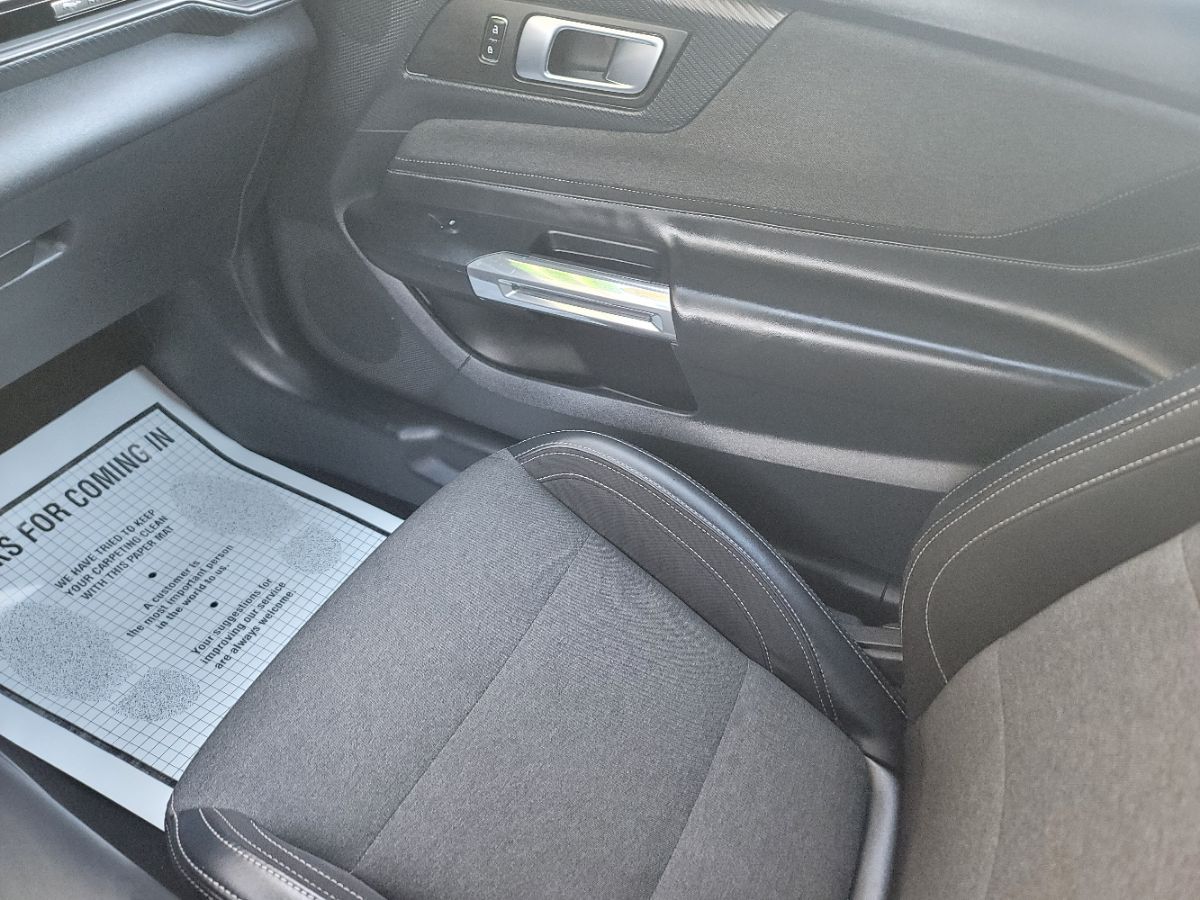 2024 Ford Mustang EcoBoost Premium - Photo 13