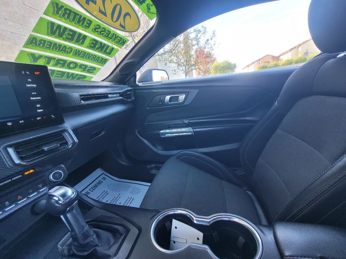 2024 Ford Mustang EcoBoost Premium - Photo 14