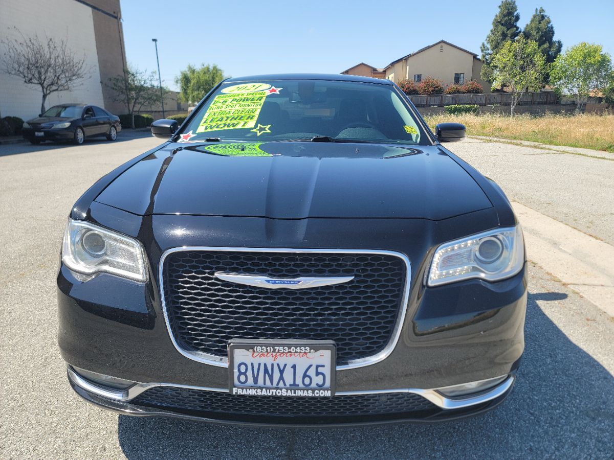 2021 Chrysler 300 Touring - Photo 2