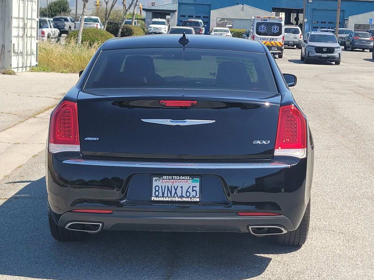 2021 Chrysler 300 Touring - Photo 5