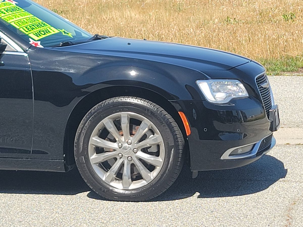 2021 Chrysler 300 Touring - Photo 7